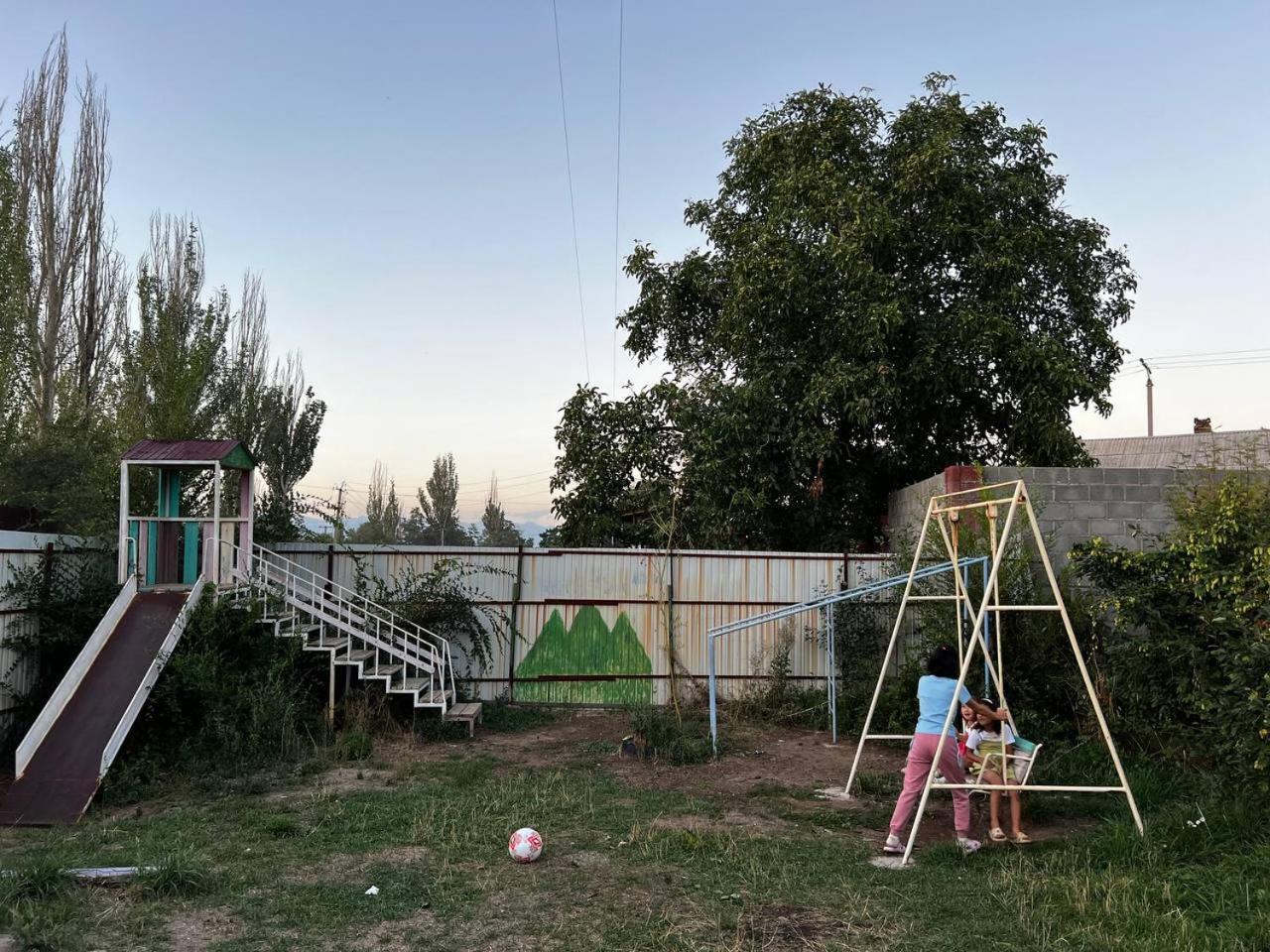 Bulak Hotel Karakol Buitenkant foto